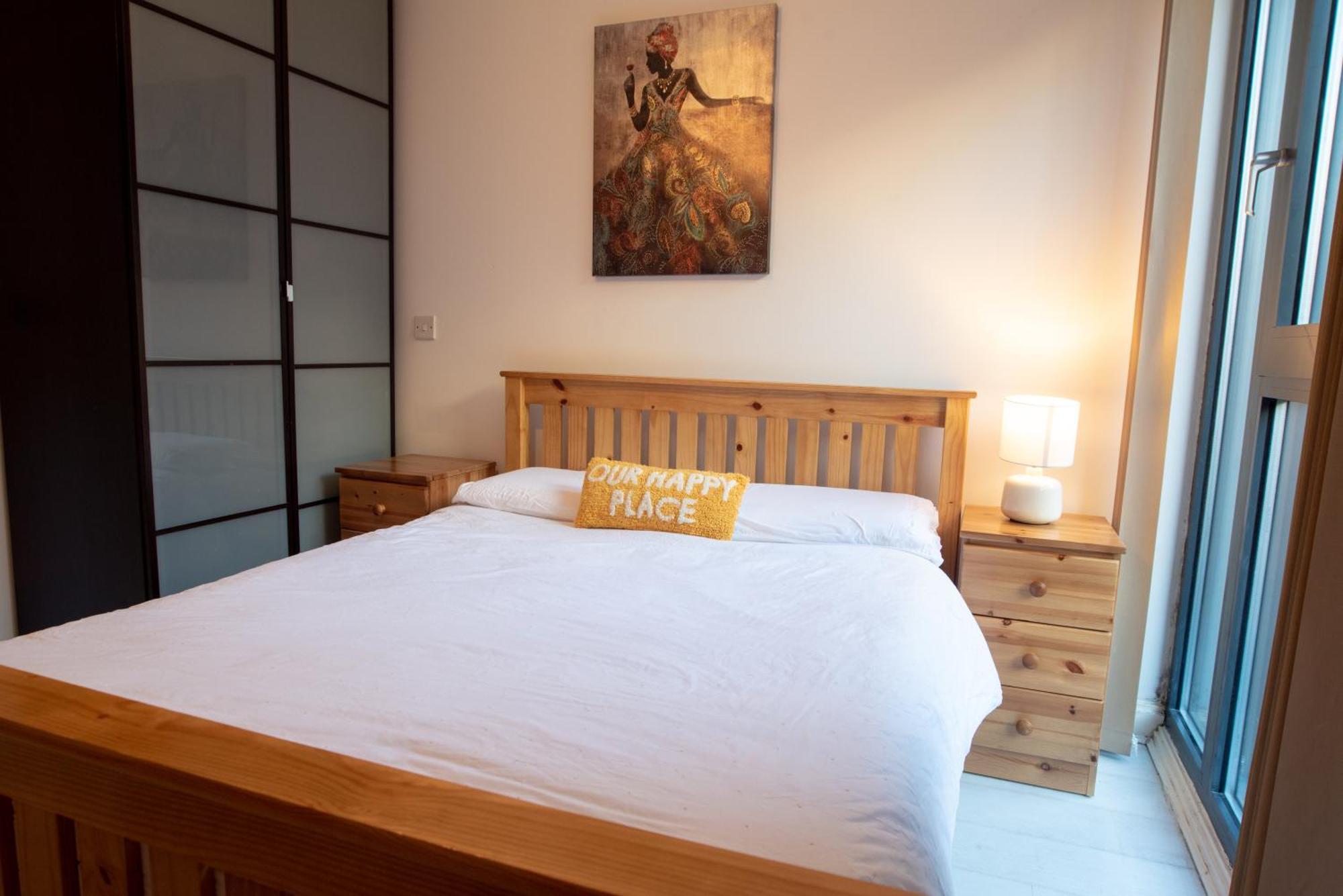 Two-Bedroom Luxury Apartment With Workspace, Free Secure Parking & Coffee برمنغهام المظهر الخارجي الصورة