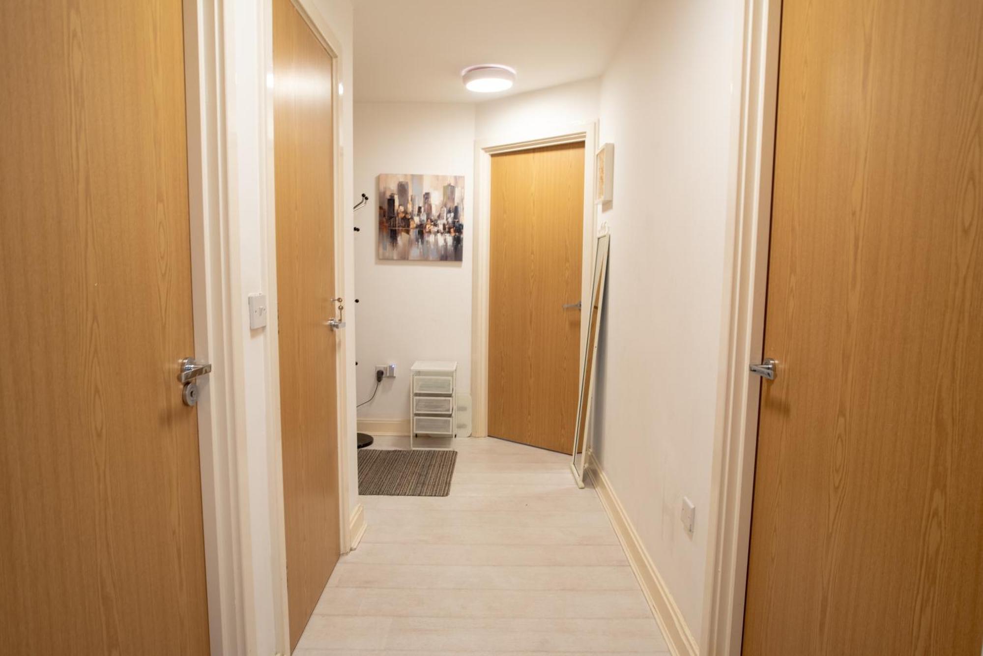 Two-Bedroom Luxury Apartment With Workspace, Free Secure Parking & Coffee برمنغهام المظهر الخارجي الصورة