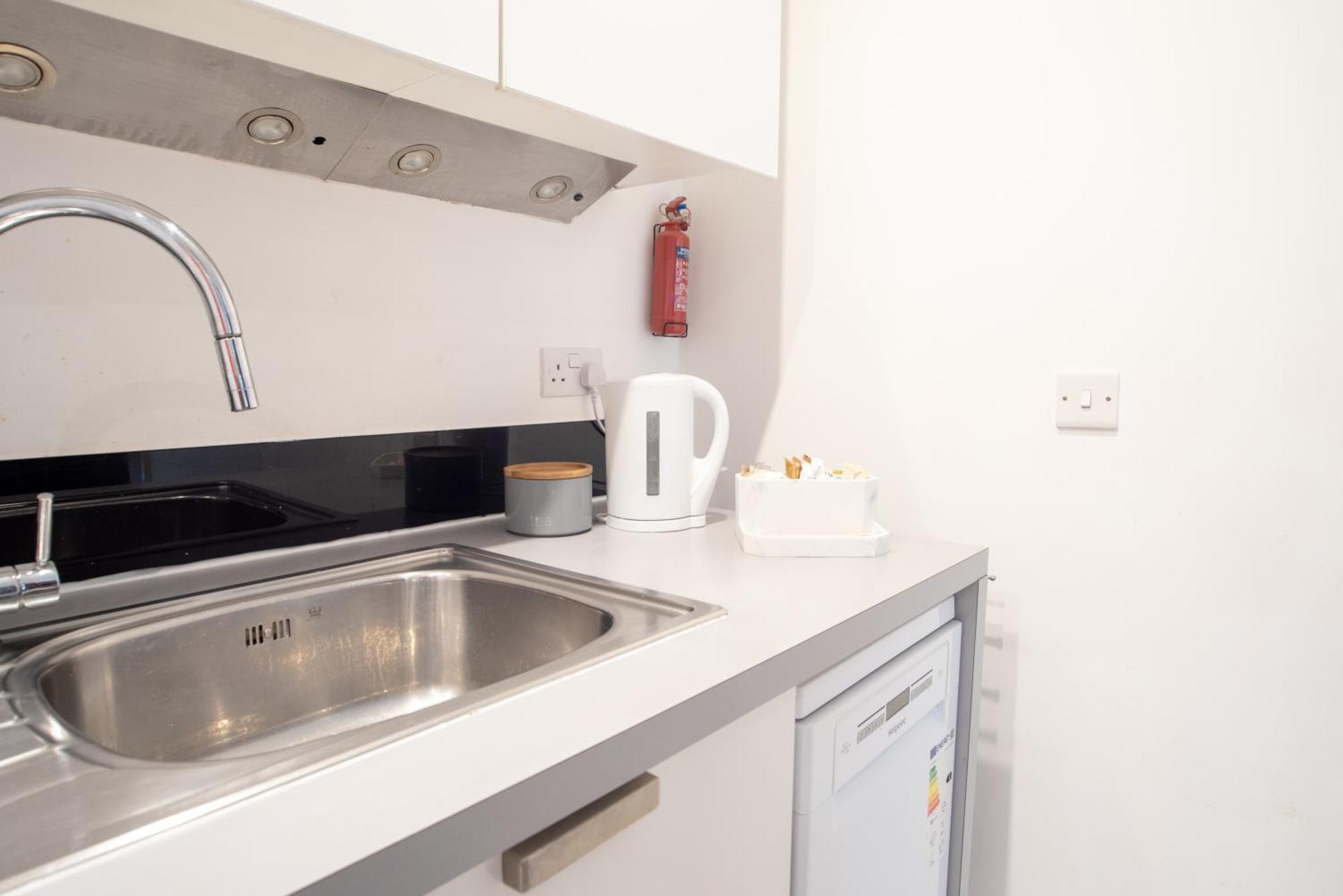 Two-Bedroom Luxury Apartment With Workspace, Free Secure Parking & Coffee برمنغهام المظهر الخارجي الصورة