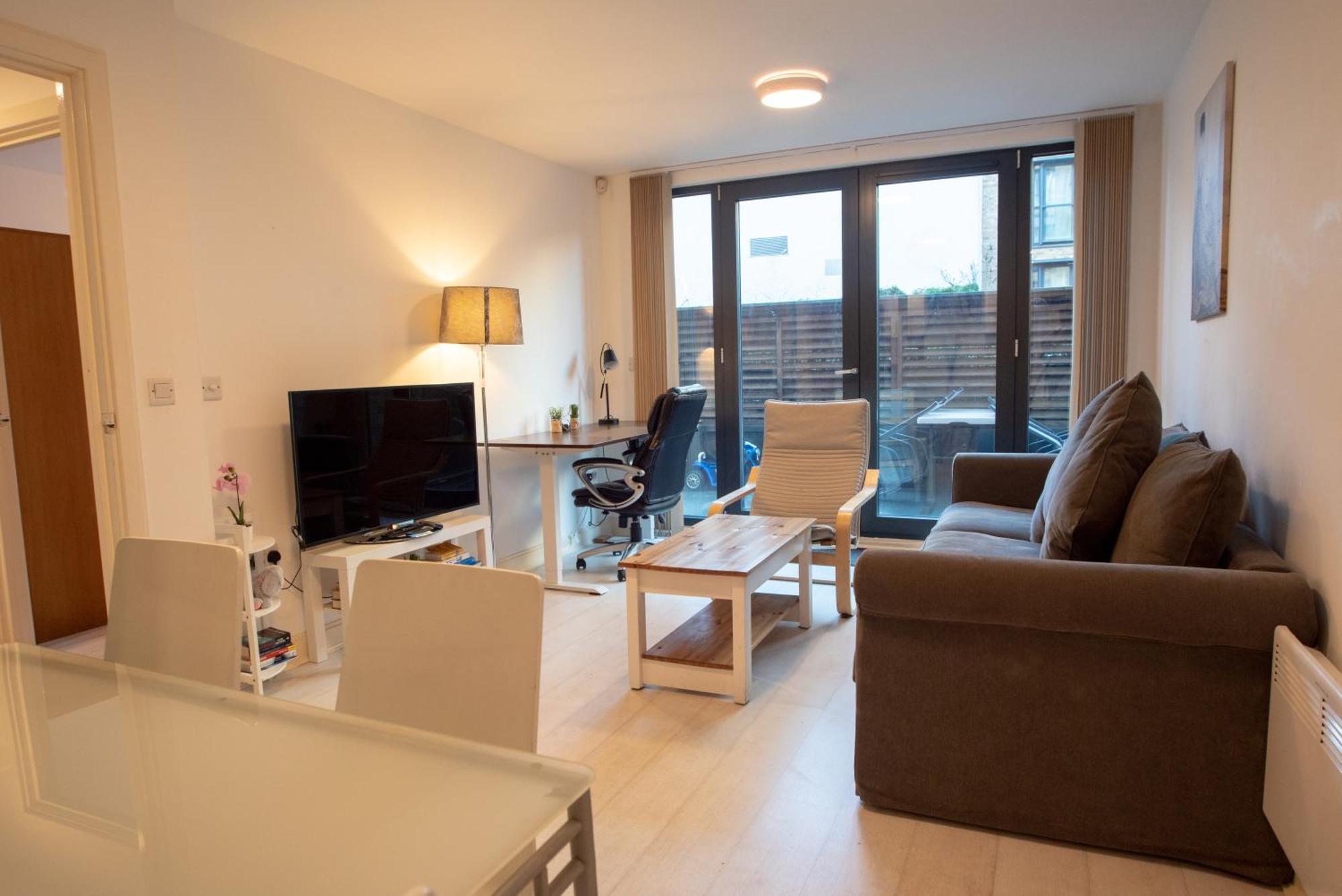 Two-Bedroom Luxury Apartment With Workspace, Free Secure Parking & Coffee برمنغهام المظهر الخارجي الصورة