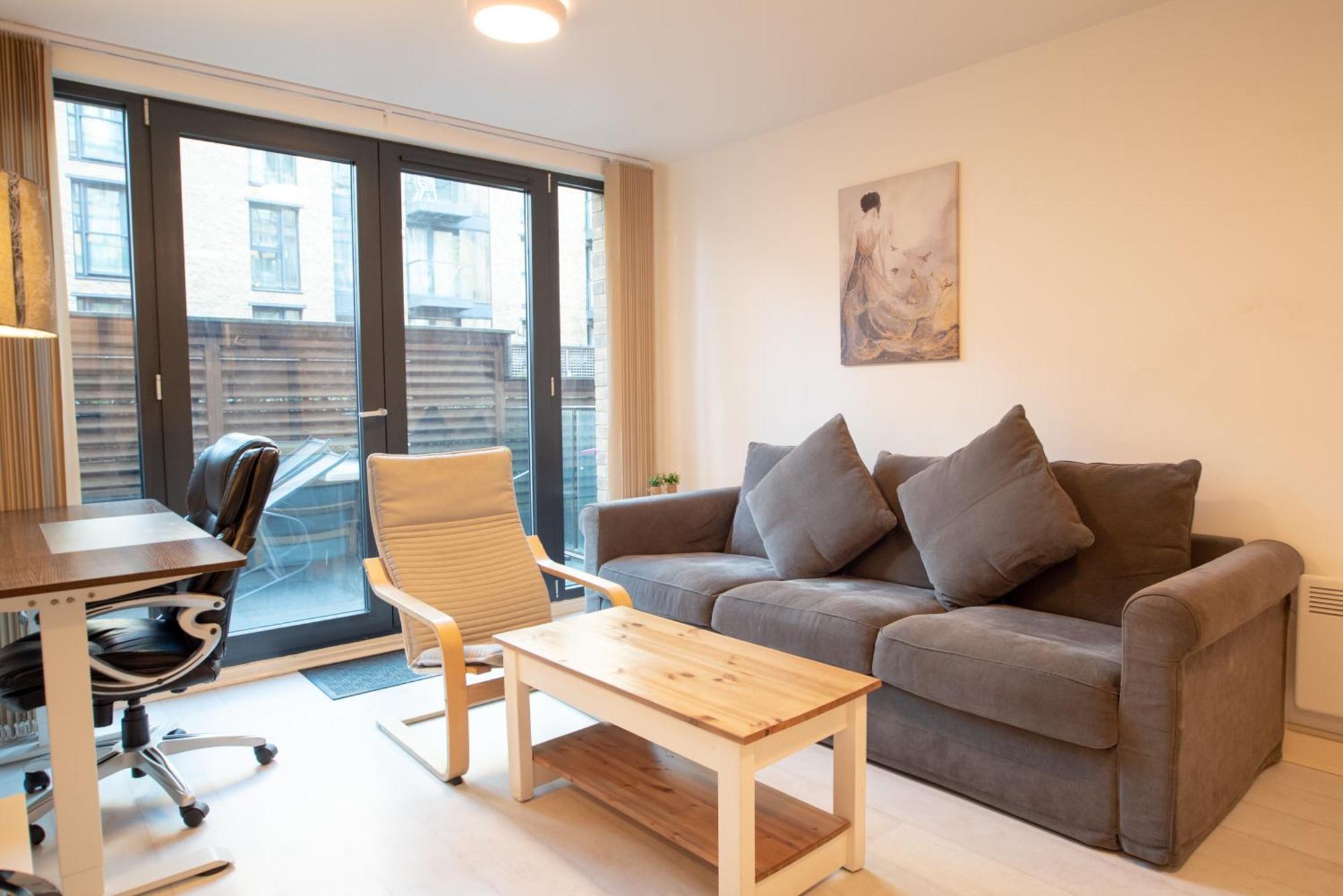 Two-Bedroom Luxury Apartment With Workspace, Free Secure Parking & Coffee برمنغهام المظهر الخارجي الصورة