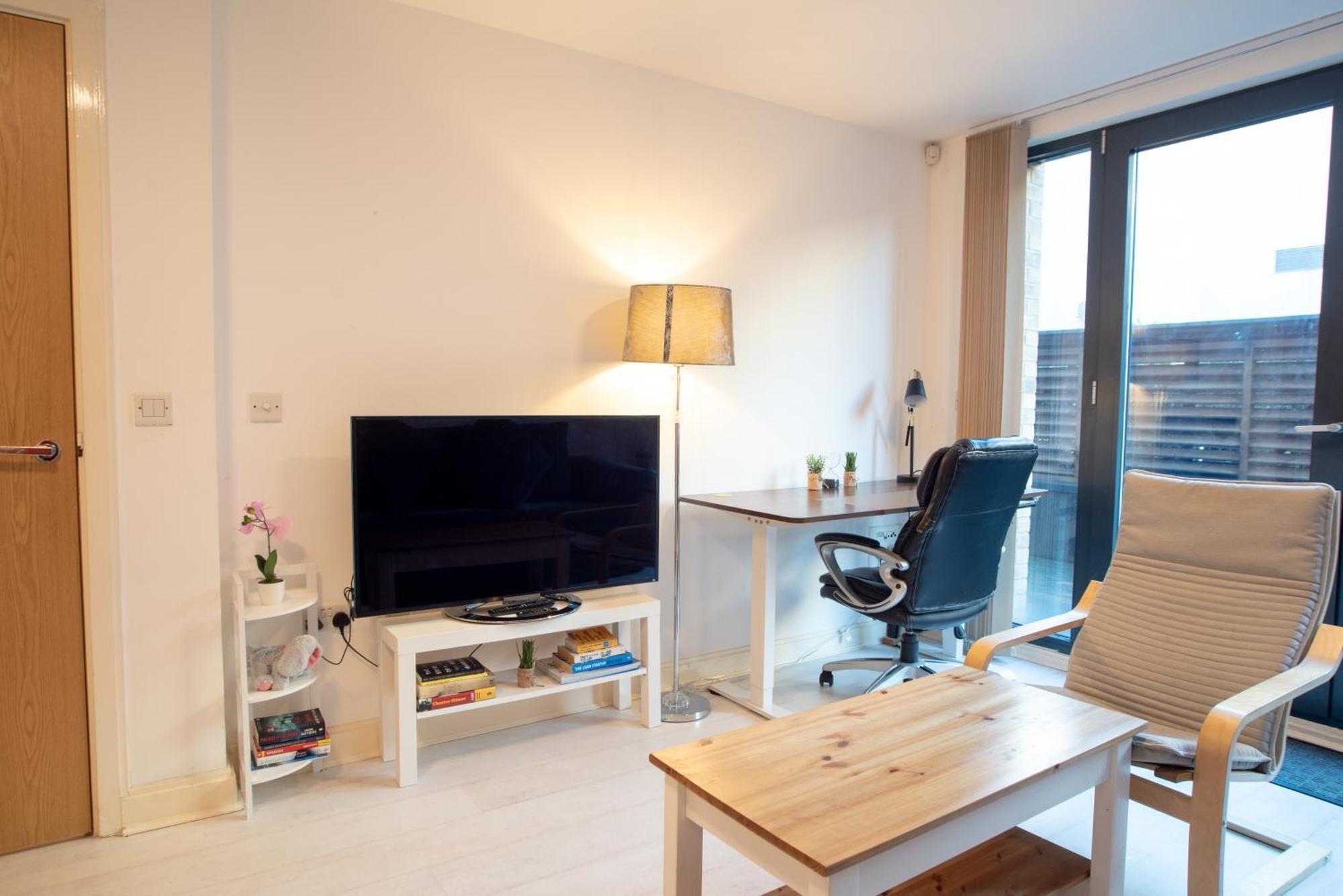Two-Bedroom Luxury Apartment With Workspace, Free Secure Parking & Coffee برمنغهام المظهر الخارجي الصورة